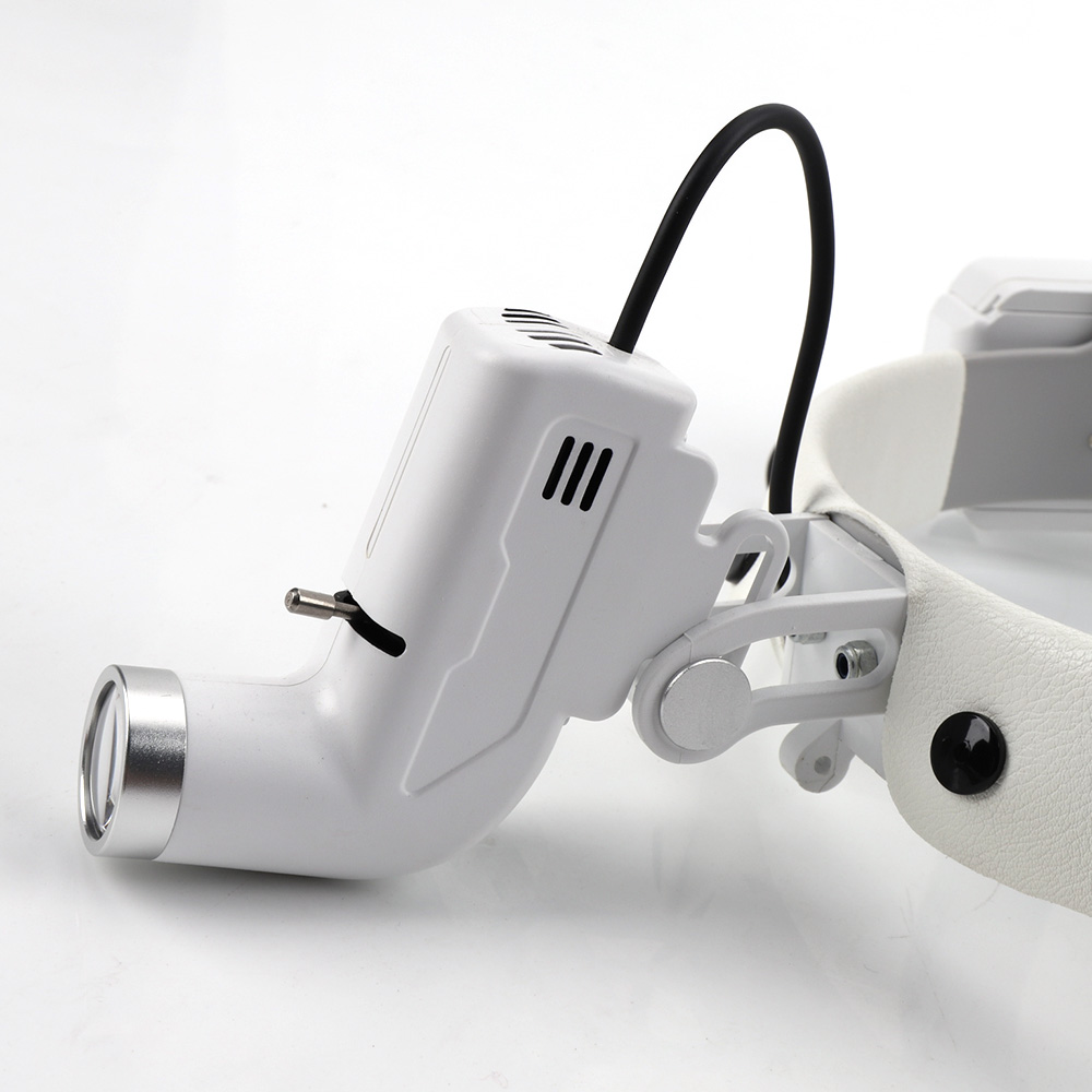 ENT Surgical Light With Filter - Medical Lab Equipments 评论和价格